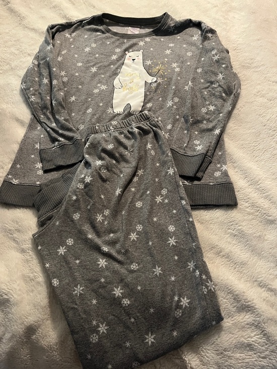 Secret Treasures Other - Secret Treasures Gray Polar Bear Snowflake Pajama Set